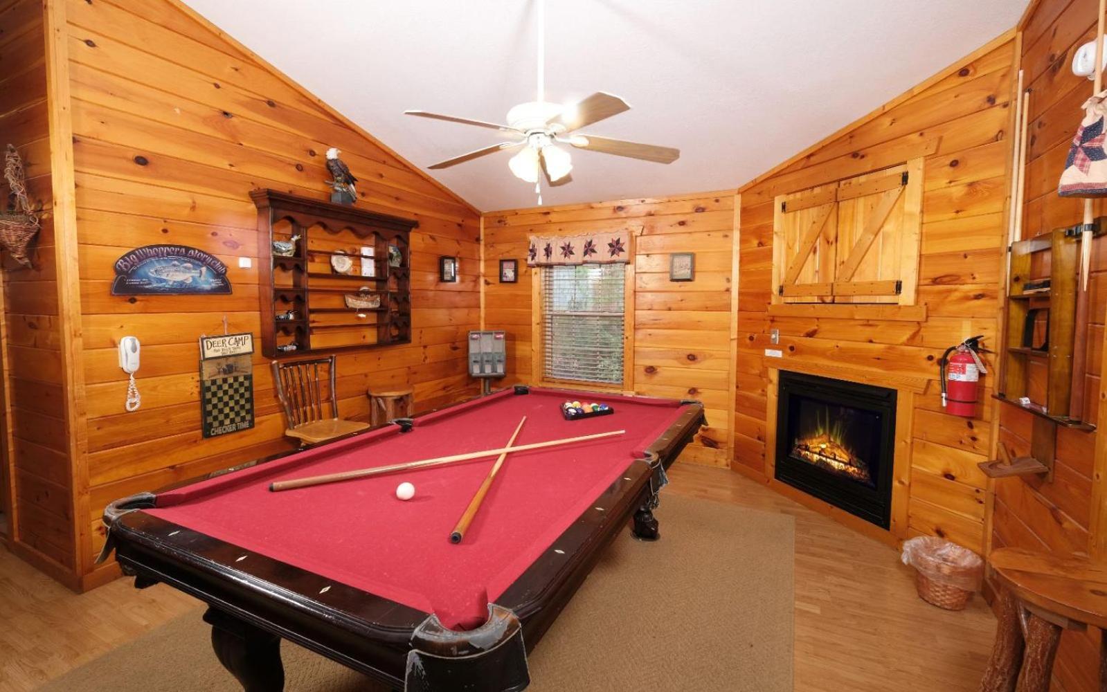 Bears Den * Pigeon Forge